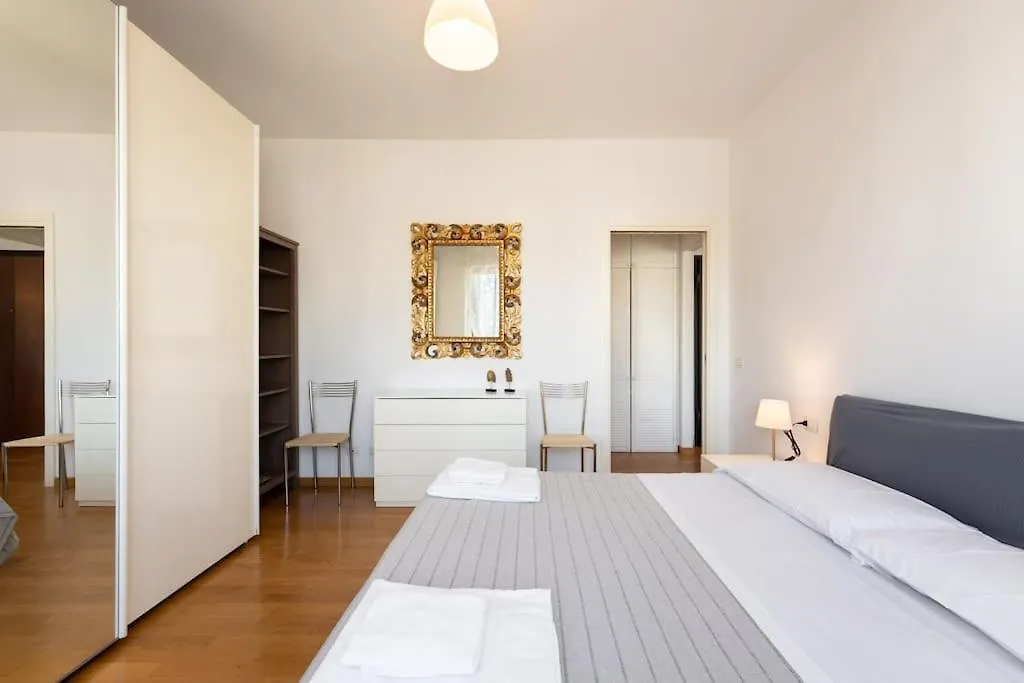 Apartment Belfiore2 1 Bedroom Apt By The Railways Station Florence