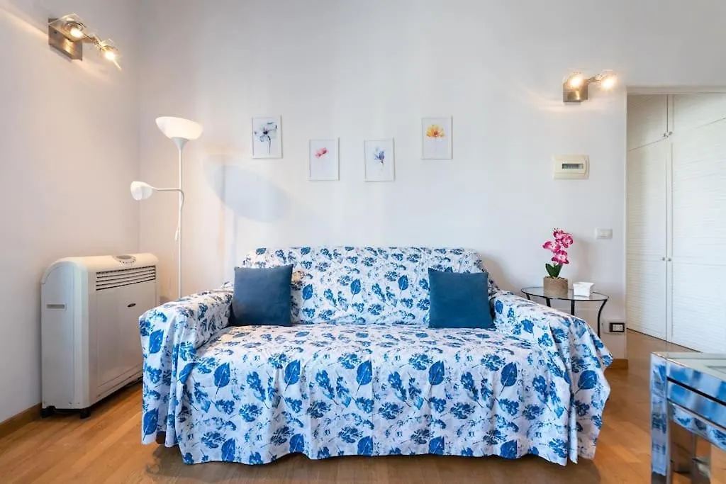 Belfiore2 1 Bedroom Apt By The Railways Station Florence 0*,